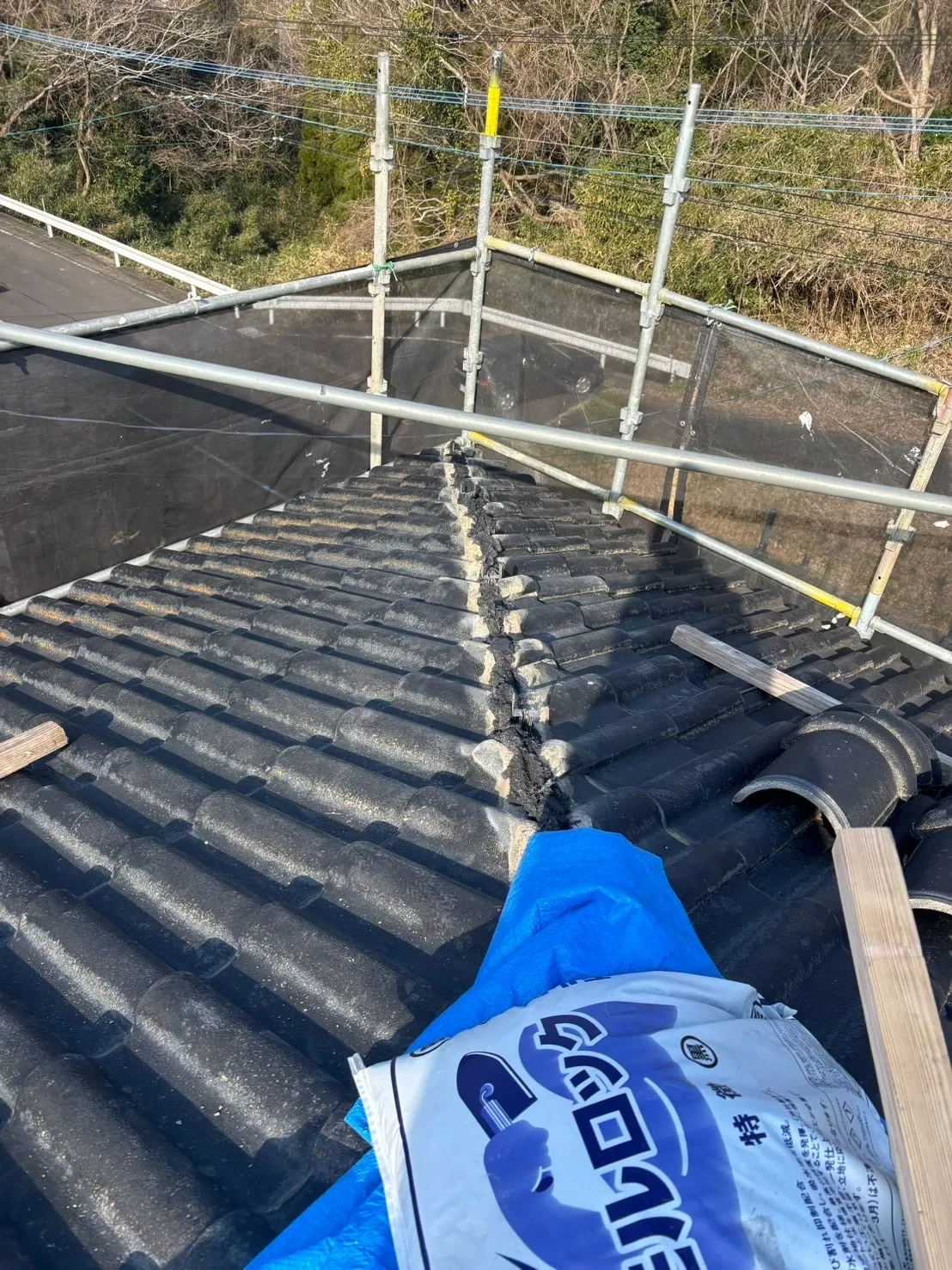 【竹田市の屋根改修】H様邸|棟瓦の強力棟への交換&吹付塗装で安心の仕上がり!