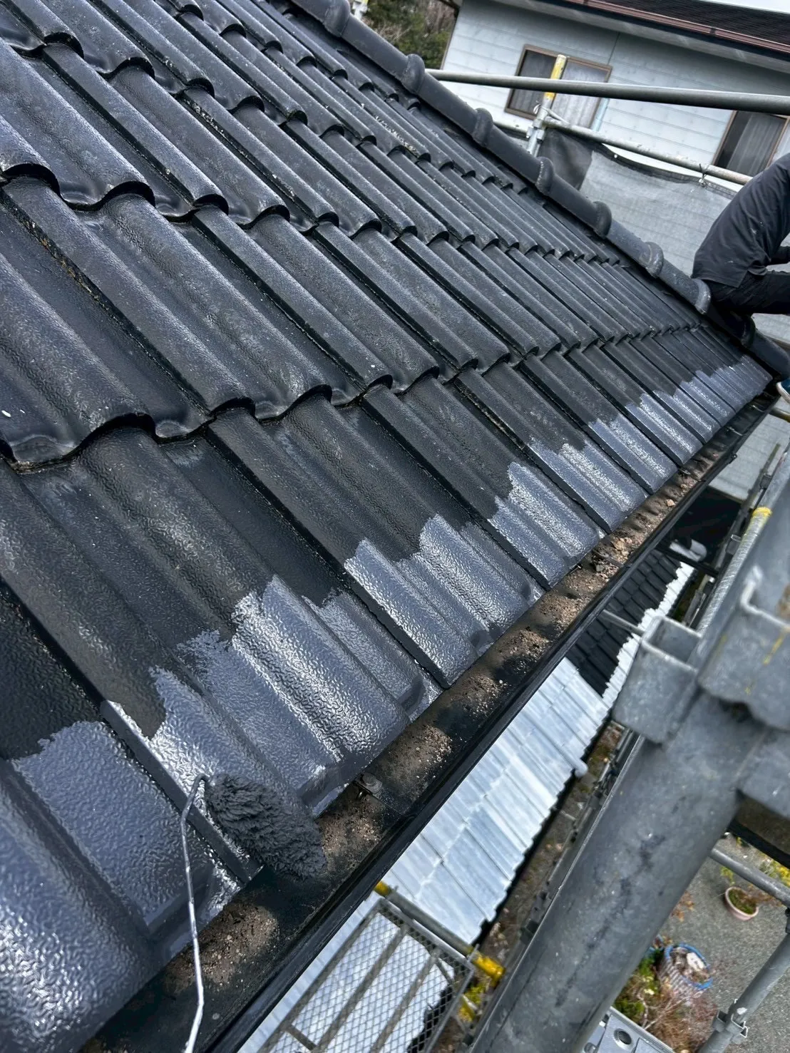 【竹田市の屋根改修】H様邸|棟瓦の強力棟への交換&吹付塗装で安心の仕上がり!