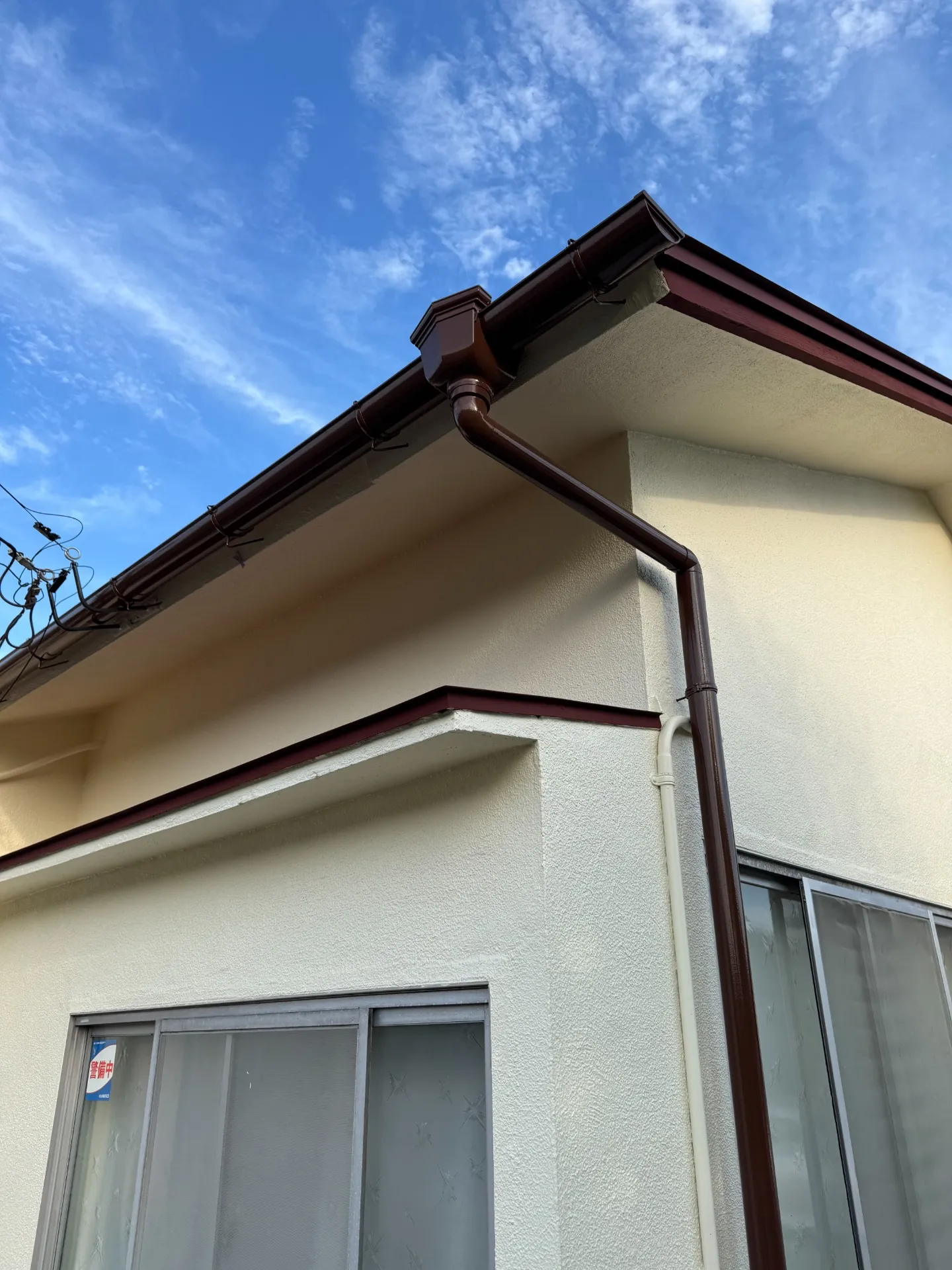 【由布市】外壁塗装+ひび割れ補修工事|ドライフレックスで耐久性アップ!【おんせんぺいんと施工事例】