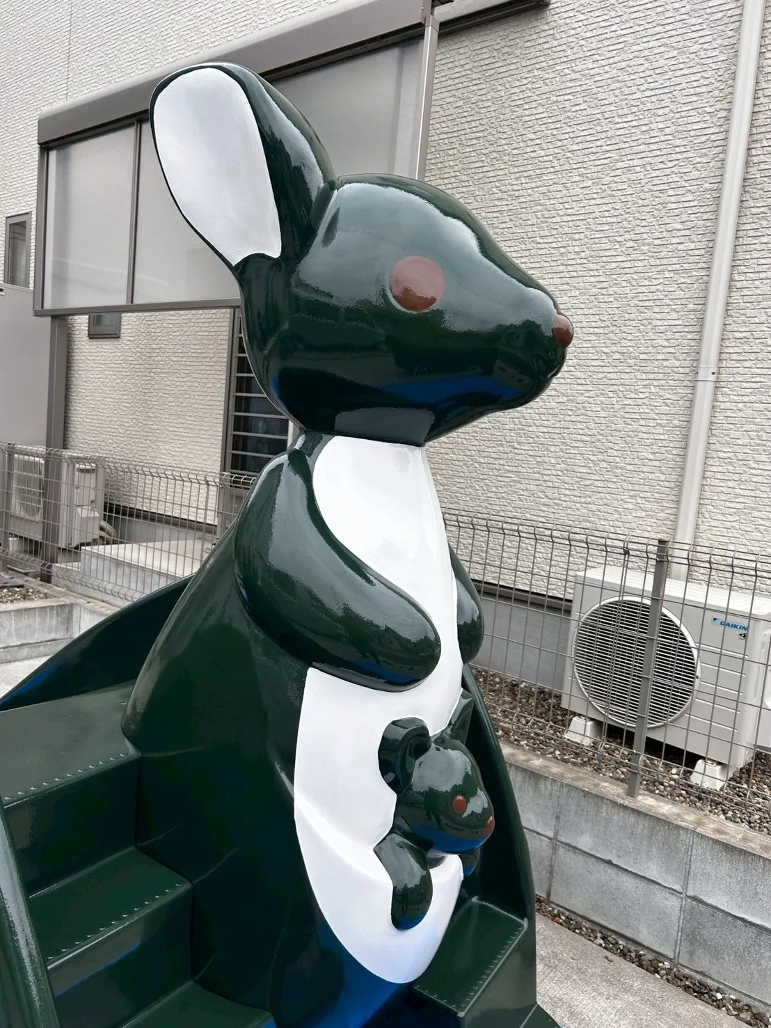 幼児用すべり台をリニューアル🎨子どもたちの笑顔のために心を込めて再塗装しました（大分市）