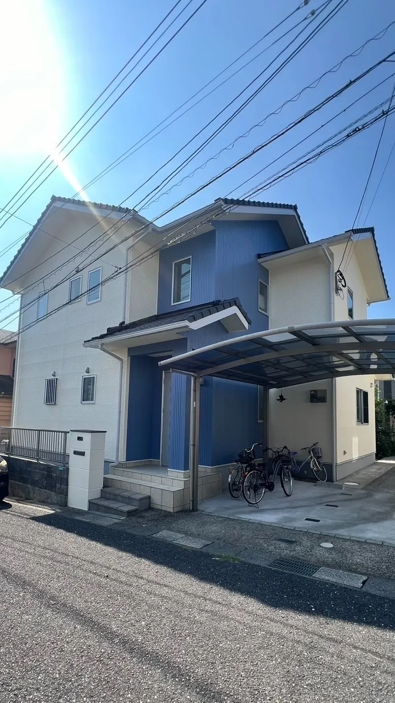 【由布市】爽やかなブルー×ホワイトで“新築級”の外観に！外壁塗装リフォーム事例