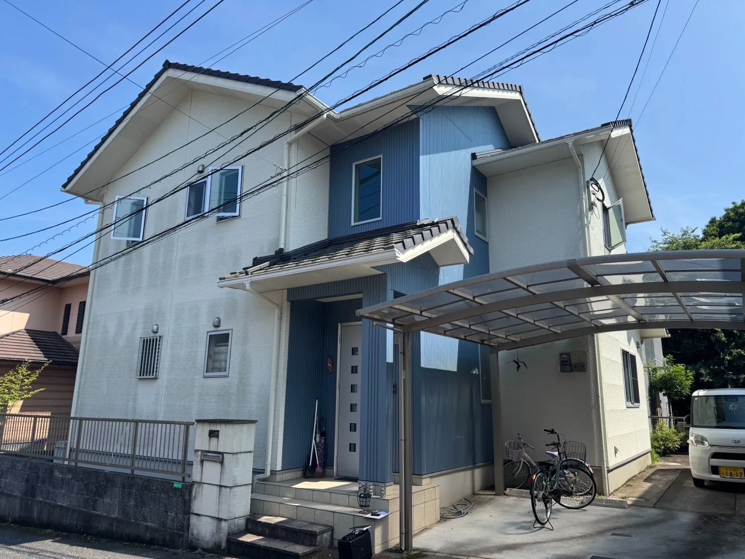 【由布市】爽やかなブルー×ホワイトで“新築級”の外観に!外壁塗装リフォーム事例