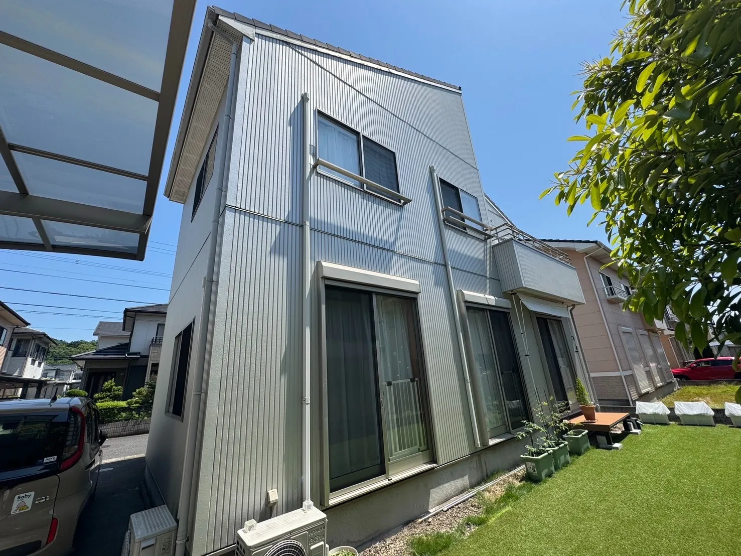 🏠「ツートンで激変！」外壁塗装で新築みたいな見た目に｜由布市で施工完了！