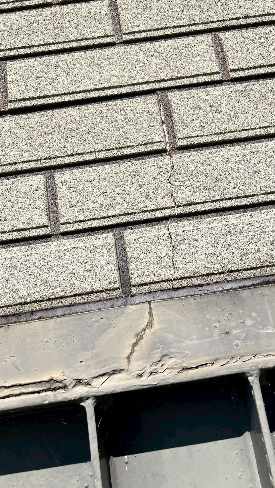 竹田市で屋根のひび割れは要注意！放置NGの理由と塗装・点検の必要性をわかりやすく解説