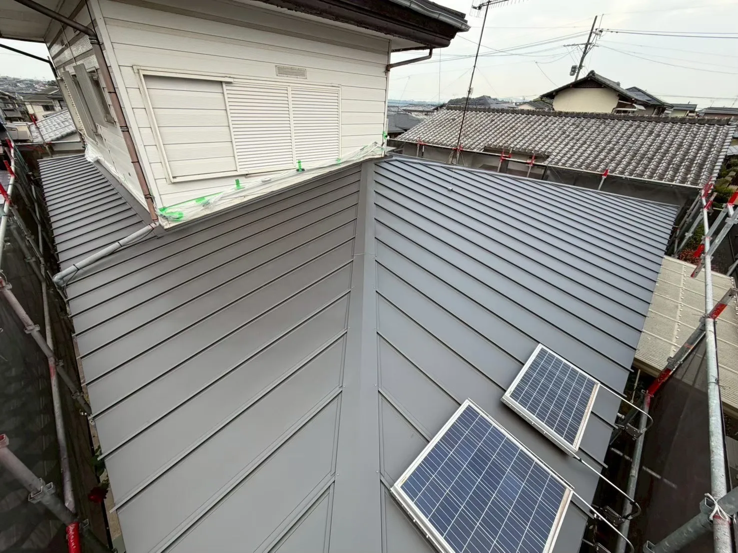【お客様の声】ドローン調査で瓦の割れを発見🚁⚠️屋根塗装ではなく葺き替え工事を選ばれた理由😊