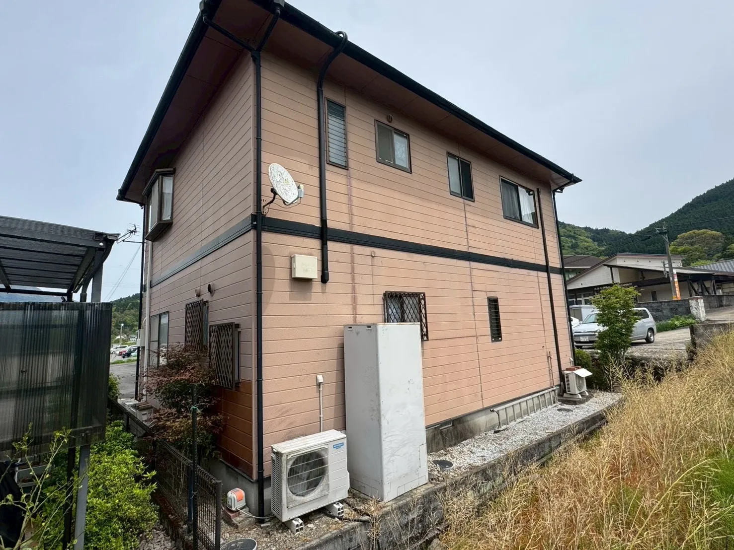 【竹田市】淡いピンクから深みのあるネイビーへ|外壁塗装ビフォーアフター🏠✨