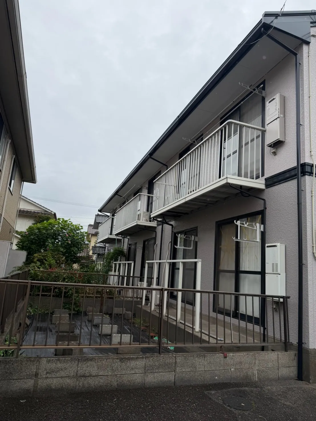 【大分市】アパート修繕工事が完工しました🏢✨ 屋根・外壁塗装で建物をきれいに長持ち！